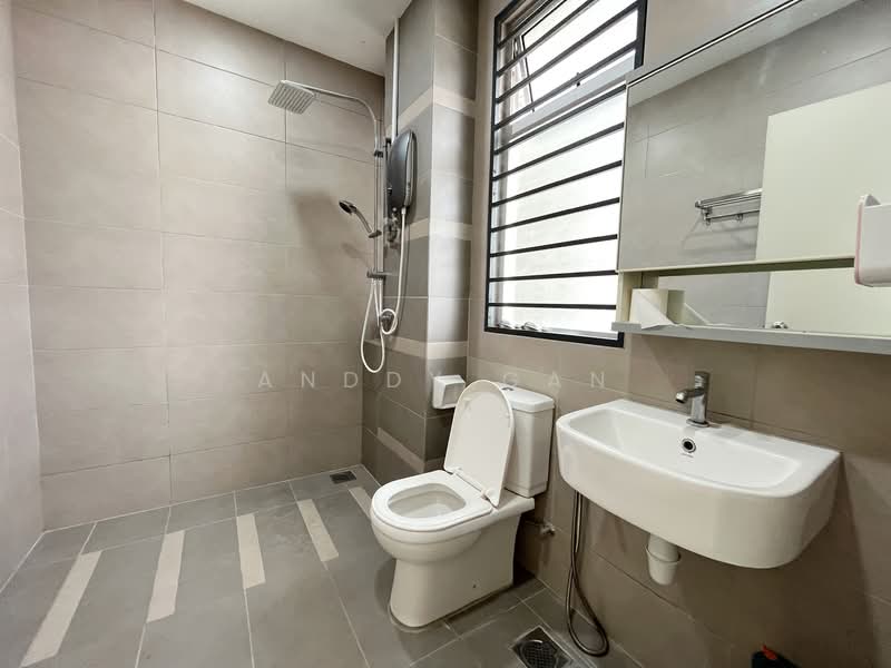 Rumah Teres 2 Tingkat untuk Dijual di Kota Kemuning (Shah Alam) - Anddy Gan - Bathroom - PropertyGuru.com.my