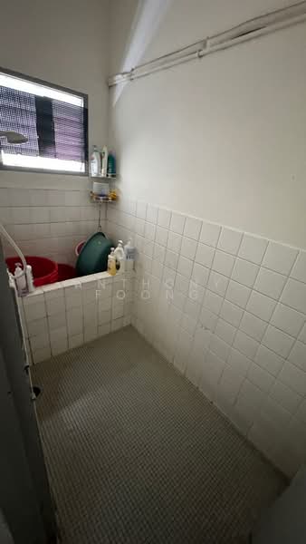 Rumah Teres 2 Tingkat untuk Dijual di Taman Paramount (Petaling Jaya) - Anthony Foong - Bathroom - PropertyGuru.com.my