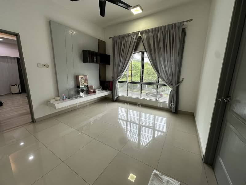 3-storey Terraced House for Sale in Taman Bukit Prima (Cheras) - Mei ling ng - Living Room - PropertyGuru.com.my