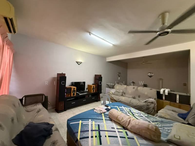 2-storey Terraced House for Sale in SS2 (Petaling Jaya) - Richard Liew - Living Room - PropertyGuru.com.my