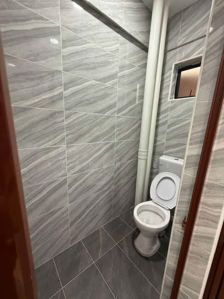 Taman Plentong Utama untuk Untuk Dijual - RM 178,000, Mac 2026 - Bathroom - PropertyGuru.com.my