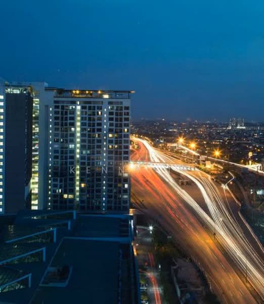 Cube @ One South untuk Untuk Disewa - RM 1,750 /bulan, Mac 2026 - Night view of unit - PropertyGuru.com.my