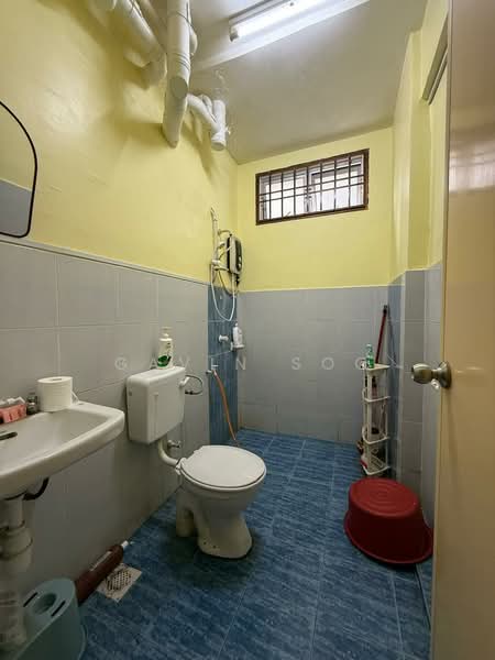 Apartment for Rent at Indah Court Apartment - Gavin Soo - Bathroom - PropertyGuru.com.my