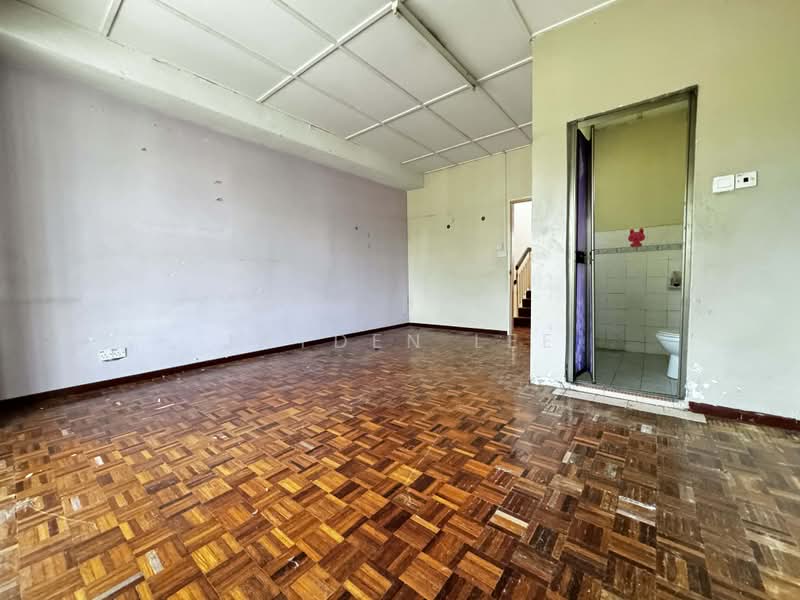 Rumah Teres 2 Tingkat untuk Dijual di Taman Wawasan (Puchong) - Jayden Lee - Living Room - PropertyGuru.com.my
