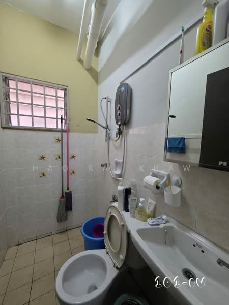 Apartment for Sale at Vista Indah Putra - Hao Kai Khaw - Bathroom - PropertyGuru.com.my