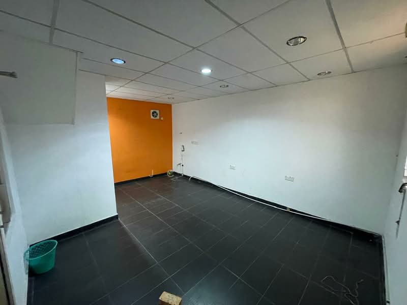Shop for Rent in Gemas (Negeri Sembilan) - JC Tay - Interior - PropertyGuru.com.my