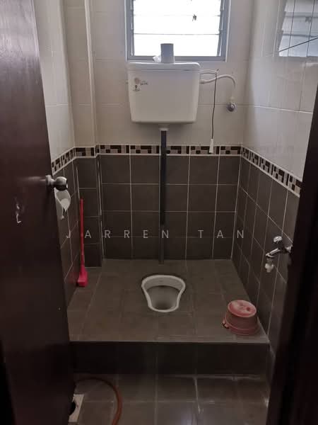 1st Floor Office/ Shop @ Puteri 5 untuk Untuk Disewa - RM 2,800 /bulan, Mac 2026 - Bathroom - PropertyGuru.com.my