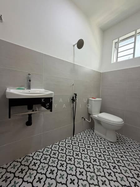 1-storey Terraced House for Sale in Pekan Kapar (Kapar) - Khairul Syafiq - Bathroom - PropertyGuru.com.my