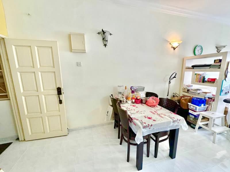 Condominium for Sale at Eden Seaview Condominium - Ertmen Ho - Dining Room - PropertyGuru.com.my
