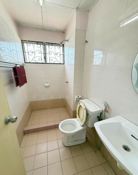 Value Buy Renovated & Kitchen Extended 2 Sty Bandar Botanic Klang untuk Untuk Dijual - RM 620,000, Mac 2026 - PropertyGuru.com.my