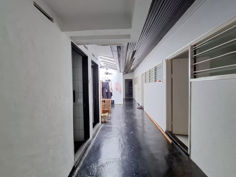 Shop for Rent in Taman Tun Dr Ismail (Kuala Lumpur) - Charis Lee - Corridor - PropertyGuru.com.my