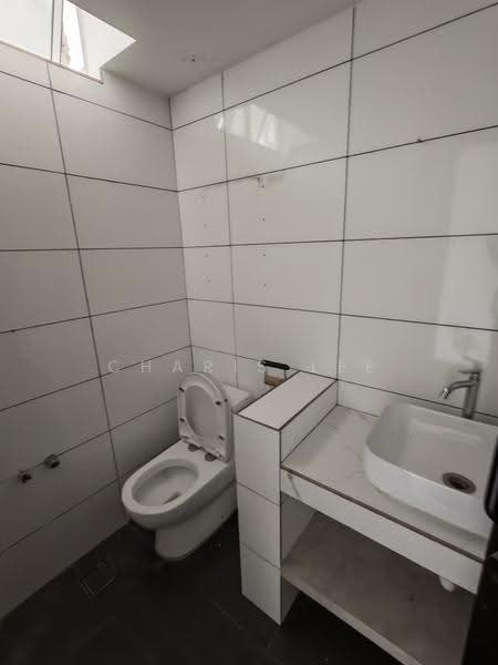 Kedai untuk Disewa di Taman Tun Dr Ismail (Kuala Lumpur) - Charis Lee - Bathroom - PropertyGuru.com.my