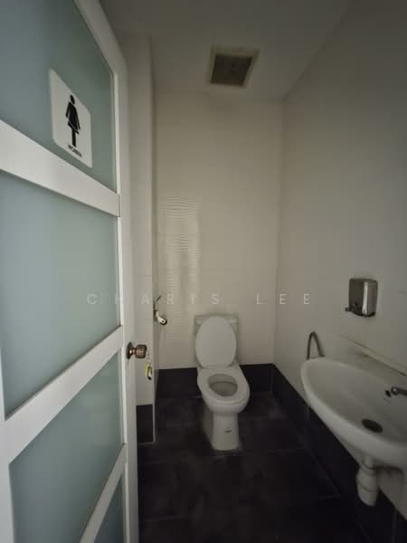 Kedai untuk Disewa di Taman Tun Dr Ismail (Kuala Lumpur) - Charis Lee - Bathroom - PropertyGuru.com.my