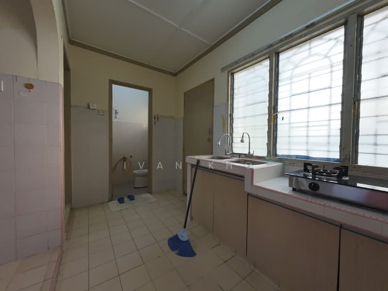 USJ 9 Subang Jaya untuk Untuk Dijual - RM 880,000, Mac 2026 - Kitchen - PropertyGuru.com.my