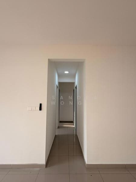Kondominium untuk Disewa di Residensi Dutamas Dahlia - Casandra Wong - Corridor - PropertyGuru.com.my