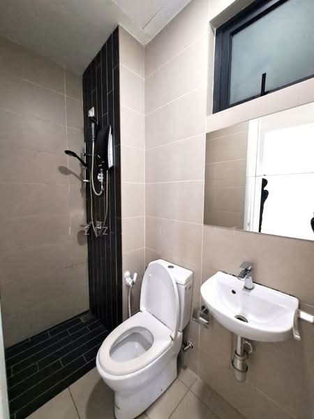 Service Residence for Sale at H2O Residences - Izzati Mat - Bathroom - PropertyGuru.com.my