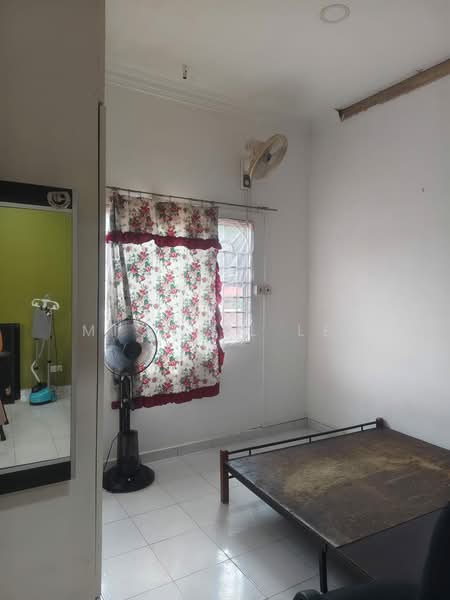 Taman Kepong untuk Untuk Disewa - RM 1,300 /bulan, Mac 2026 - Bedroom - PropertyGuru.com.my