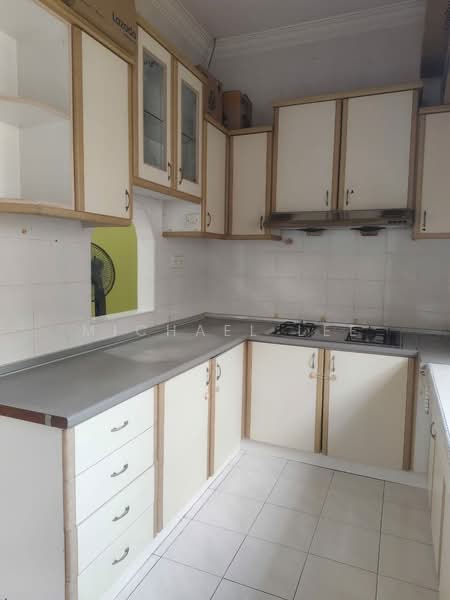 Taman Kepong untuk Untuk Disewa - RM 1,300 /bulan, Mac 2026 - Kitchen - PropertyGuru.com.my