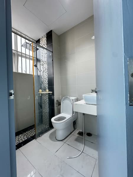 Skypod Residence untuk Untuk Disewa - RM 2,150 /bulan, Mac 2026 - Bathroom - PropertyGuru.com.my
