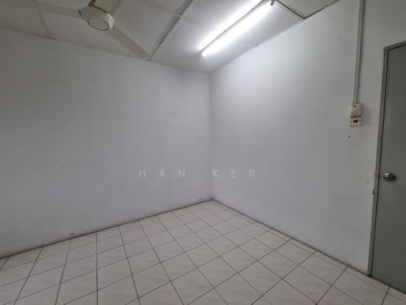 2.5-storey Terraced House for Rent in Kawasan 18 (Klang) - Han Ker - PropertyGuru.com.my