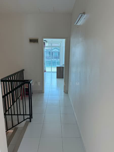 2-storey Terraced House for Sale in Taman JP Perdana (Johor Bahru) - Jeff Lim - Corridor - PropertyGuru.com.my