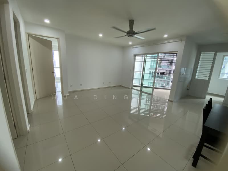 222 Residency untuk Untuk Dijual - RM 388,000, Mac 2026 - Living Room - PropertyGuru.com.my