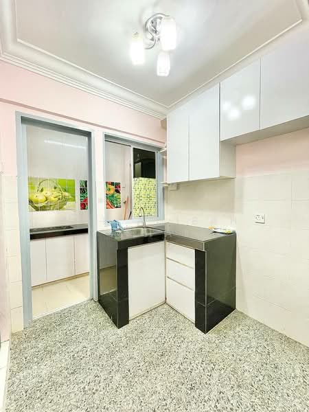 Lakeview Apartments untuk Untuk Dijual - RM 270,000, Mac 2026 - Kitchen - PropertyGuru.com.my