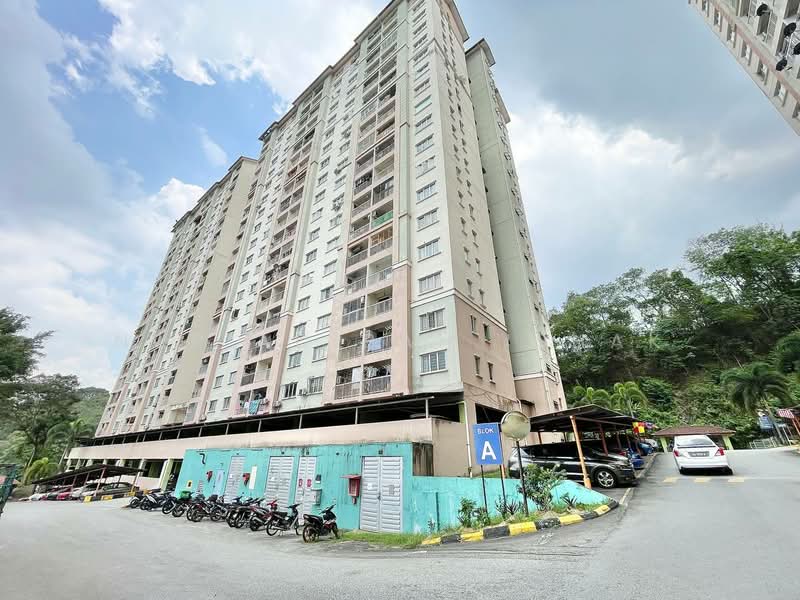 Lakeview Apartments untuk Untuk Dijual - RM 270,000, Mac 2026 - Exterior - PropertyGuru.com.my