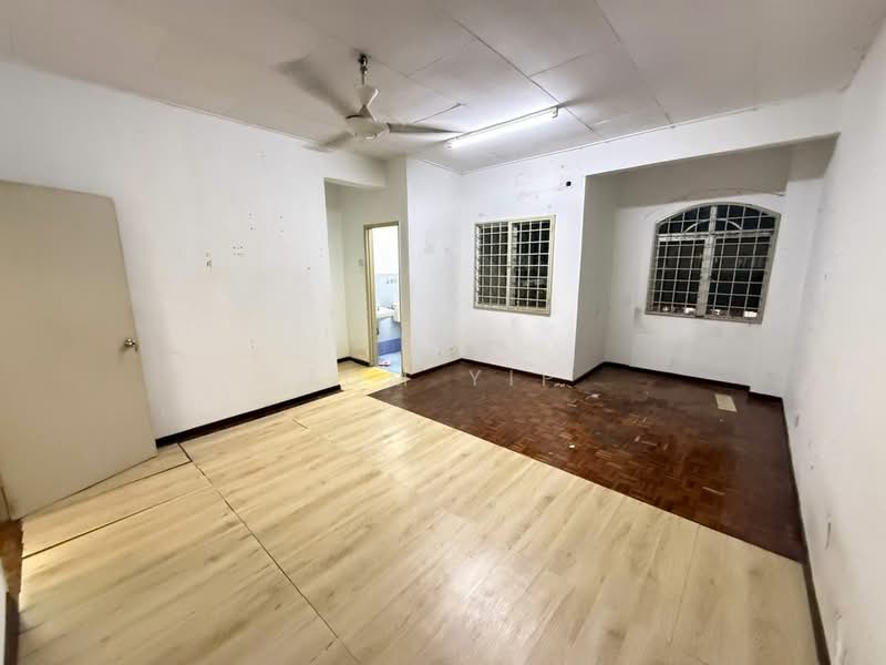 2-storey Terraced House for Sale in Subang Bestari (Shah Alam) - Tom Yip - Interior - PropertyGuru.com.my