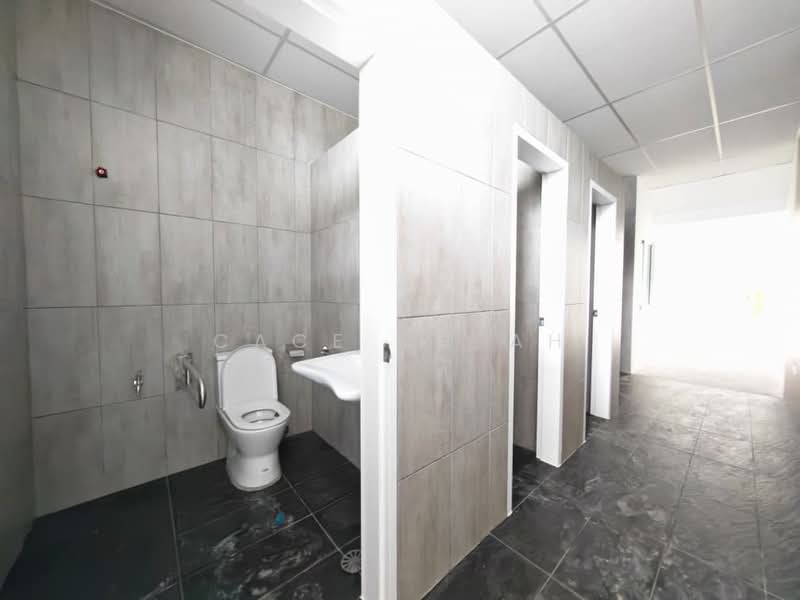 Cluster Factory for Rent in Ulu Tiram (Johor) - Cace Cheah - Bathroom - PropertyGuru.com.my