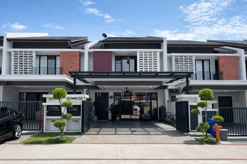 2-storey Terraced House for Sale in Sepang (Selangor) - Loharaj . - Exterior - PropertyGuru.com.my