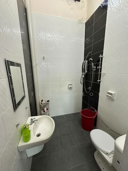 2-storey Terraced House for Sale in Ipoh (Perak) - Stella Teoh - Bathroom - PropertyGuru.com.my
