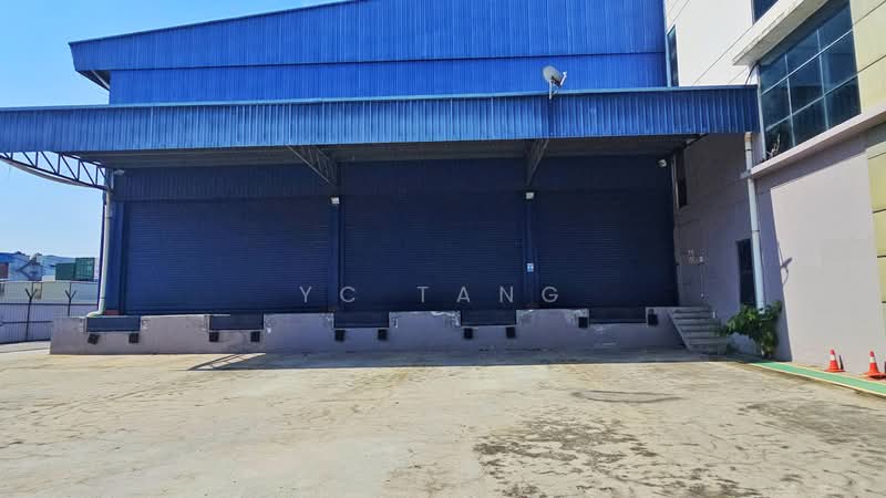 Warehouse for Rent in Butterworth (Penang) - YC Tang - 5 Loading Bay With 5 Dock Leverel - PropertyGuru.com.my
