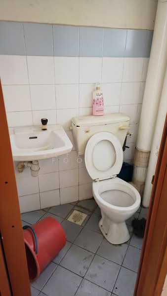 Taman Serdang Perdana untuk Untuk Disewa - RM 850 /bulan, Mac 2026 - Bathroom - PropertyGuru.com.my