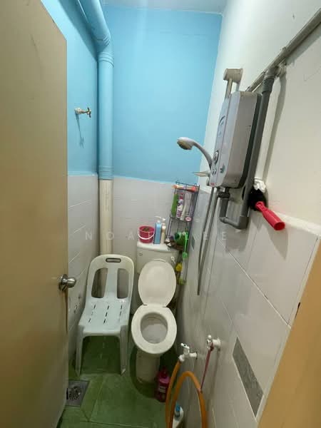 2-storey Terraced House for Sale in Taman Teluk Gedung Indah (Klang) - Noah Lee - Bathroom - PropertyGuru.com.my