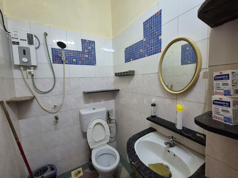 1-storey Terraced House for Sale in Kangkar Pulai (Skudai) - Xuelly Cheong - Bathroom - PropertyGuru.com.my
