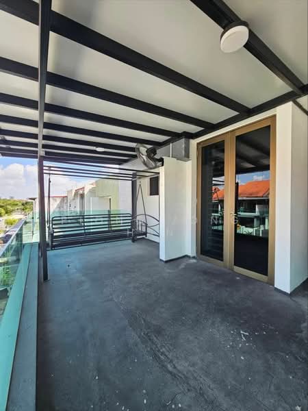 Terraced House for Sale in Bandar Dato Onn (Tebrau) - Piong Zong Han - Balcony - PropertyGuru.com.my