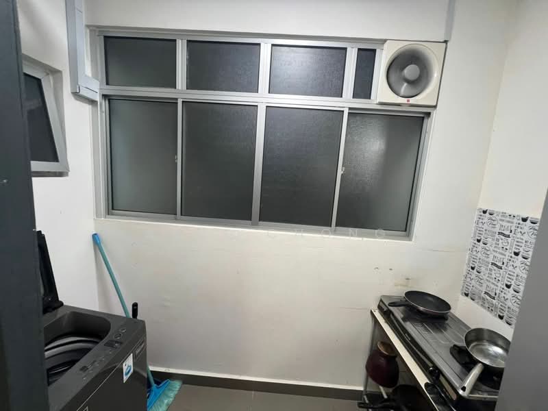 Residensi Lanai untuk Untuk Disewa - RM 1,550 /bulan, Mac 2026 - Kitchen - PropertyGuru.com.my