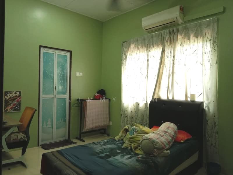 Semi-Detached House for Sale in Taman Sejahtera (Klang) - Jimmy Tan - Bedroom - PropertyGuru.com.my
