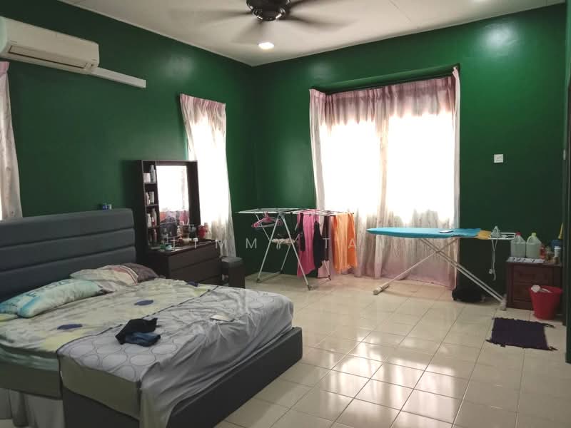 Semi-Detached House for Sale in Taman Sejahtera (Klang) - Jimmy Tan - Bedroom - PropertyGuru.com.my