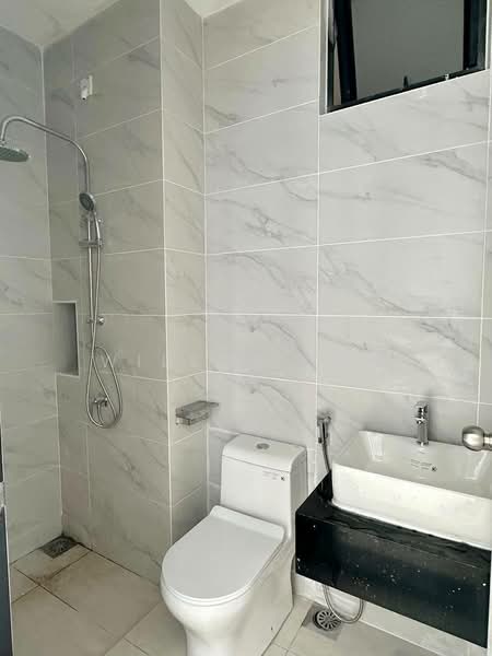 Service Residence for Sale at Space Residency - Wilson Teo - Bathroom - PropertyGuru.com.my