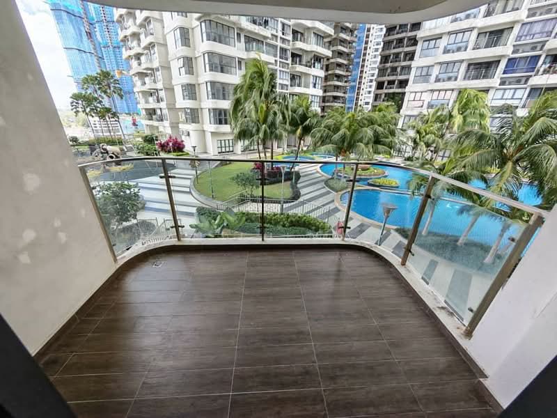 Royal Strand @ Country Garden Danga Bay untuk Untuk Disewa - RM 2,100 /bulan, Mac 2026 - Balcony - PropertyGuru.com.my