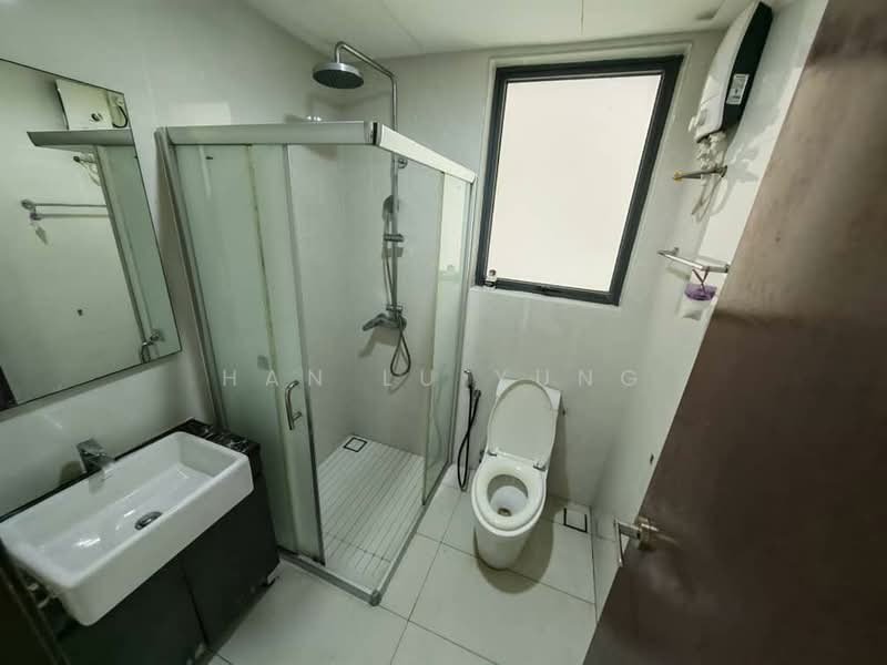 Royal Strand @ Country Garden Danga Bay untuk Untuk Disewa - RM 2,100 /bulan, Mac 2026 - Bathroom - PropertyGuru.com.my
