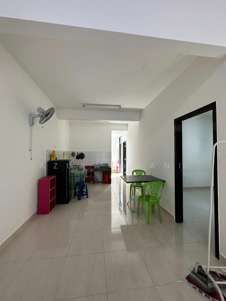 TERES SETINGKAT TAMAN AMANSARA SOUTH SETIA FONTAINES untuk Untuk Dijual - RM 390,000, Apr 2026 - Kitchen - PropertyGuru.com.my