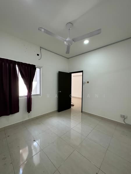 TERES SETINGKAT TAMAN AMANSARA SOUTH SETIA FONTAINES untuk Untuk Dijual - RM 390,000, Apr 2026 - Interior - PropertyGuru.com.my