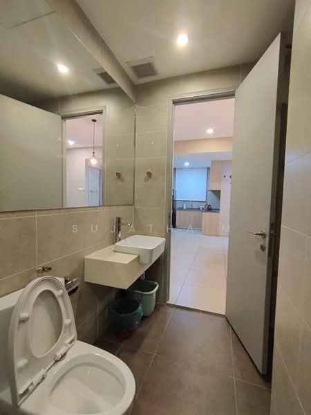 Service Residence for Sale at KL Gateway Premium Residences - Sujatha M - Bathroom - PropertyGuru.com.my