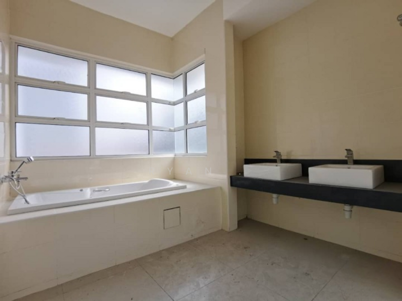 Semi-Detached House for Sale in Setia Alam (Selangor) - Ryan . - Bathroom - PropertyGuru.com.my