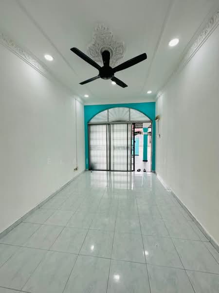 Bukit Indah Bukit Indah Bukits Indahs untuk Untuk Dijual - RM 600,000, Mac 2026 - Entrance - PropertyGuru.com.my