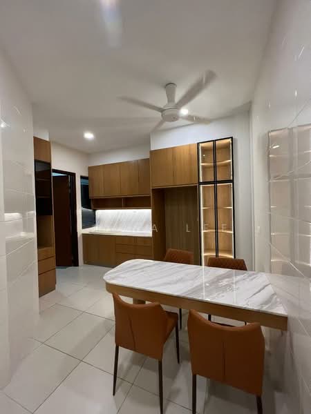 Semi-Detached House for Sale in Telok Panglima Garang (Selangor) - Fiona Lee - Dining Room - PropertyGuru.com.my