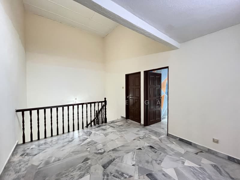 For Sale - Kampung Jawa